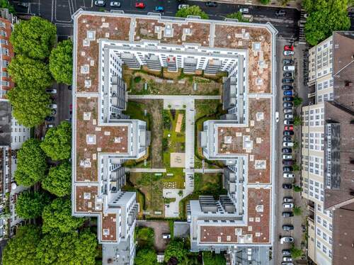 3 - 4 Zimmer Etagenwohnung in Berlin