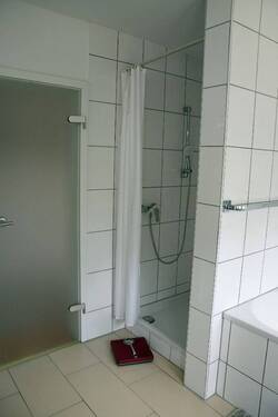 Badezimmer im Obergeschoss - 