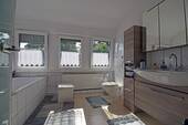 Badezimmer im Obergeschoss - 