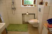 Badezimmer im Erdgeschoss - 