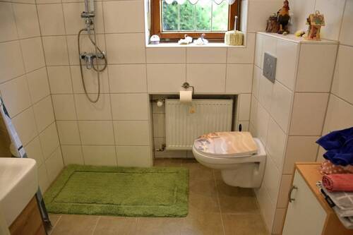 Badezimmer im Erdgeschoss - 