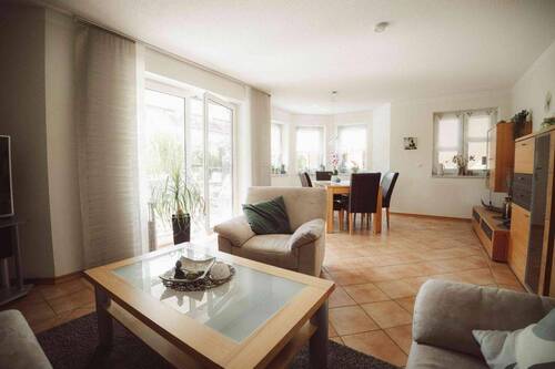 Wohn- und Eßzimmer - 