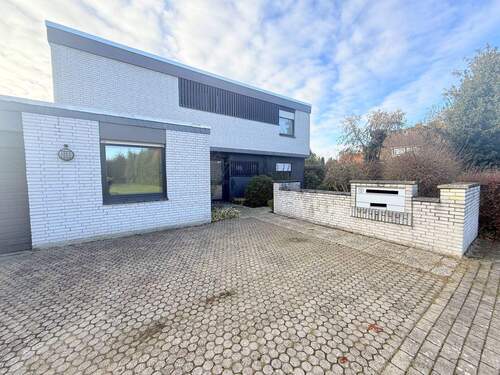 Front - GewerbeBüroräume in Bahnhofsnähe - Warmmiete