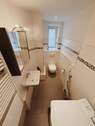 Badezimmer mit Fenster - 