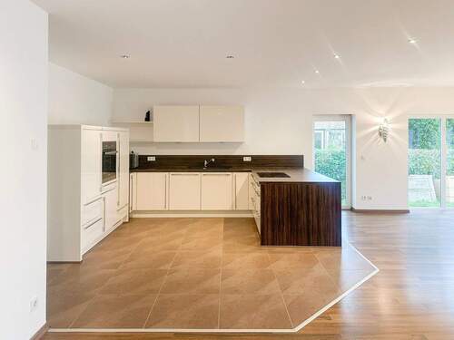 Hochwertige Einbauküche - 6 Zimmer Einfamilienhaus in Leipzig