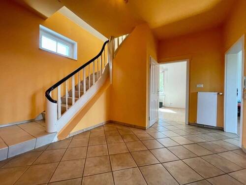 Flur OG, Treppe zum DG - 
