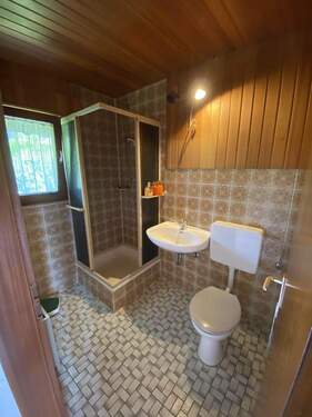 Gäste-WC - Einfamilienhaus mit 121,00 m² in Donzdorf zum Kaufen