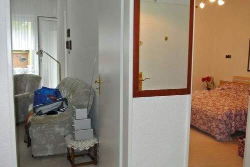 Diele mit Zugang zum Wohnzimmer und Schlafzimmer - 