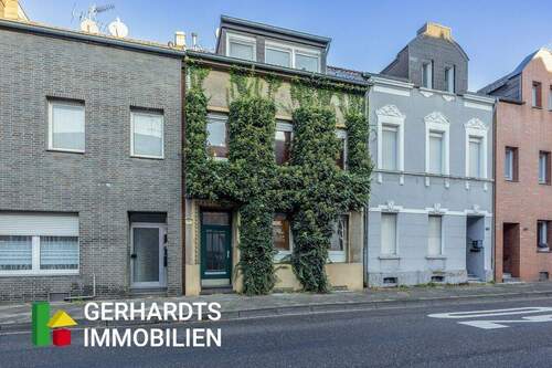 Straßenansicht - 7 Zimmer Einfamilienhaus zum Kaufen in Mönchengladbach