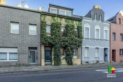 Straßenansicht - 7 Zimmer Einfamilienhaus in Mönchengladbach