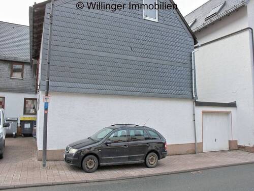 . Ansicht von hinten mit Garage - 