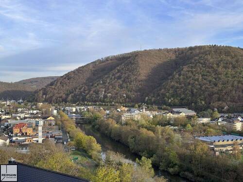 Aussicht - Terrassenwohnung mit großem Sonnenbalkon und Blick auf die Lahn in Bad Ems