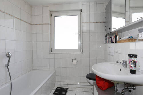 Tageslicht-Bad im OG - Reihenendhaus mit 145,50 m² in Markgröningen zur Miete