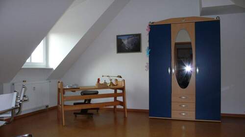 Studio 2.JPG - 