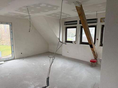 Küche - Erstbezug nach Kernsanierung: 4ZKB Dachgeschosswohnung mit gehobener Innenausstattung und Stellplatz