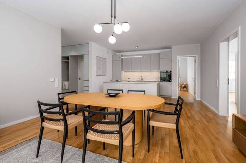 3 - 4 Zimmer Etagenwohnung in Berlin