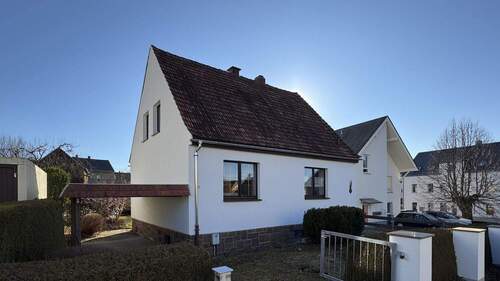 Außenansicht - 3 Zimmer Einfamilienhaus zum Kaufen in Lichtenberg