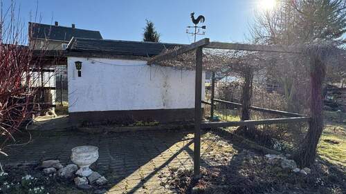 massives Nebengelass mit Sitzecke - 