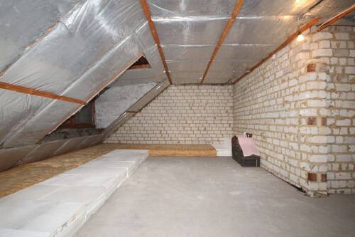 Dachgeschoss Ausbau vorbereitet - 