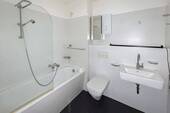 Modernes Badezimmer - 