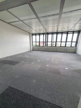 Flexibel unterteilbare Großraumbürofläche 3. OG - Büro in Augsburg
