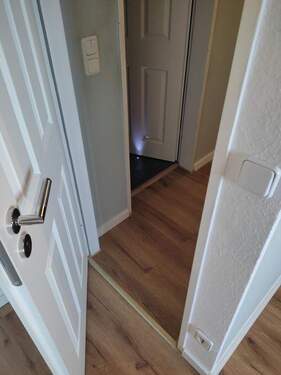 neue Türen - neuer Fußboden - 