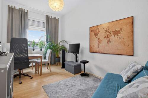 Wohnzimmer - 2 Zimmer Etagenwohnung zum Kaufen in Karlsruhe / Oststadt