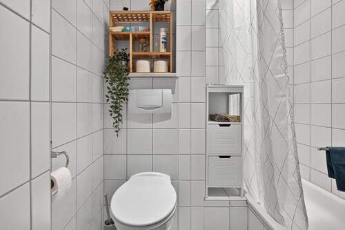 Bad Ansicht 1 - Etagenwohnung mit 48,20 m&sup2; in Karlsruhe / Oststadt zum Kaufen