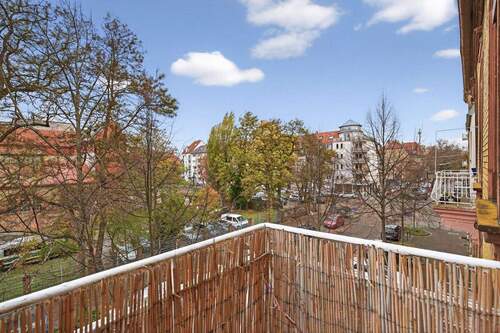 Balkon Straßenseite - 