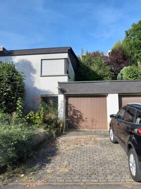 Vorderansicht / Doppelgarage - 