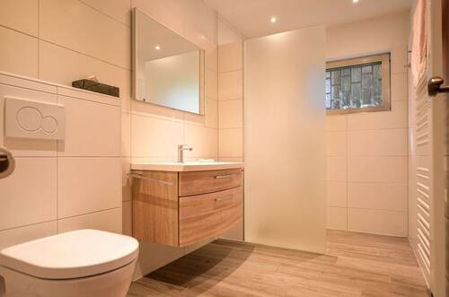 Badezimmer im Untergeschoss - 