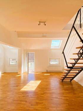 Wohnbereich - 3 Zimmer Etagenwohnung zum Kaufen in Frankfurt am Main