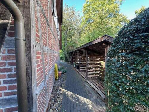 Seitenweg zum Garten - 