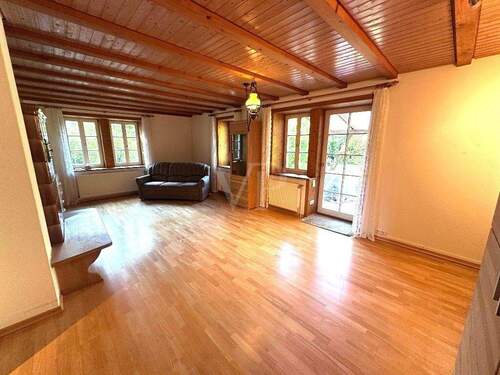 Wohnzimmer - Einfamilienhaus mit 122,00 m² in Celle zum Kaufen