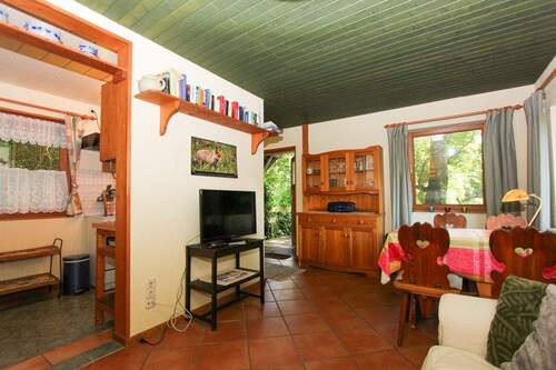 Wohnzimmer Süd-Wohnung - 3 Zimmer Mehrfamilienhaus, Wohnhaus zum Kaufen in Prerow