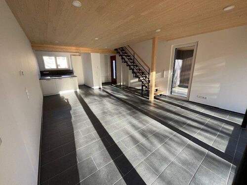 Wohnbereich - 3 Zimmer Mehrfamilienhaus, Wohnhaus zur Miete in Deggenhausertal