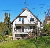Freistehendes 1-2 Familienhaus in zentrums-und naturnaher Lage, sofort nutzbar - Saarbrücken / Klarenthal