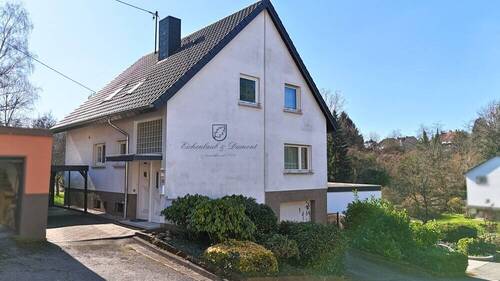 Hausvorderseite - 6 Zimmer Mehrfamilienhaus, Wohnhaus in Saarbrücken / Klarenthal
