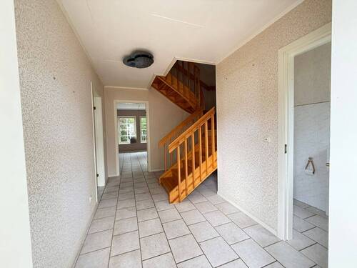 Flur - 4 Zimmer Einfamilienhaus zum Kaufen in Wietze / Jeversen