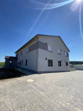 Bild 2 - 3 Zimmer Etagenwohnung zur Miete in Schwandorf