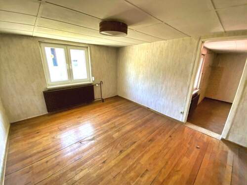 Gerade Zimmer - 3 Zimmer Einfamilienhaus in Unstruttal