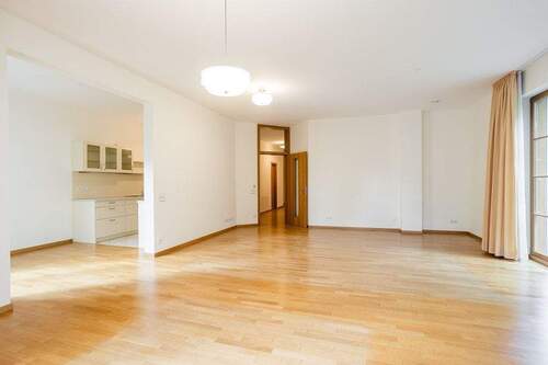 Wohnzimmer - 3 Zimmer Etagenwohnung in Berlin