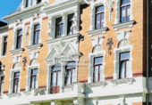 Straßenansicht - Repräsentatives Wohn-u. Geschäftshaus im Jugendstil; in der historischen Altstadt von Pirna!