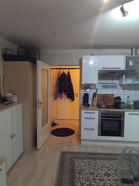 Blick auf den Flur u. Küche - 