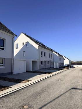 Bild 2 - 5 Zimmer Doppelhaushälfte zur Miete in Eckersmühlen