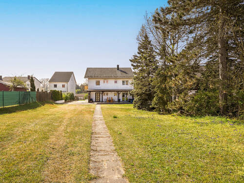 Garten Fassade - 6 Zimmer Einfamilienhaus in Philippsburg / Huttenheim