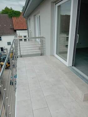 Bild 2 - 4 Zimmer Etagenwohnung zur Miete in Bockenheim an der Weinstraße