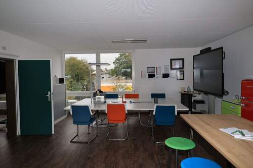 Titelbild_OG2.JPG - BüroetageOffice mit Konferenzraum, 203m². 5 Büros, Inventar kann teilw. übernommen werden.