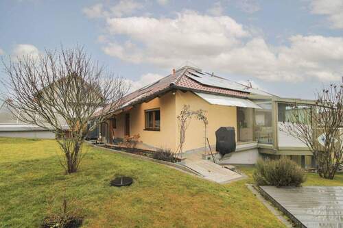 Rappe zum Garten - Exklusives Einfamilienhaus in Neuweiler - Komfortables Wohnen auf höchstem Niveau