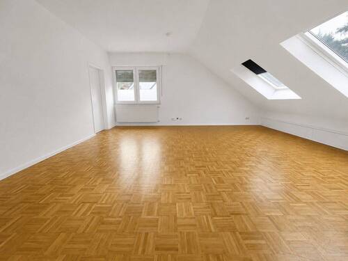 Wohnzimmer 2 - 2 Zimmer Etagenwohnung zur Miete in Essen